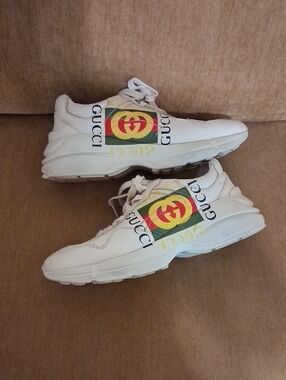 Gucci CreamyLeather Sneakers with Green, Red & Yellow Logo